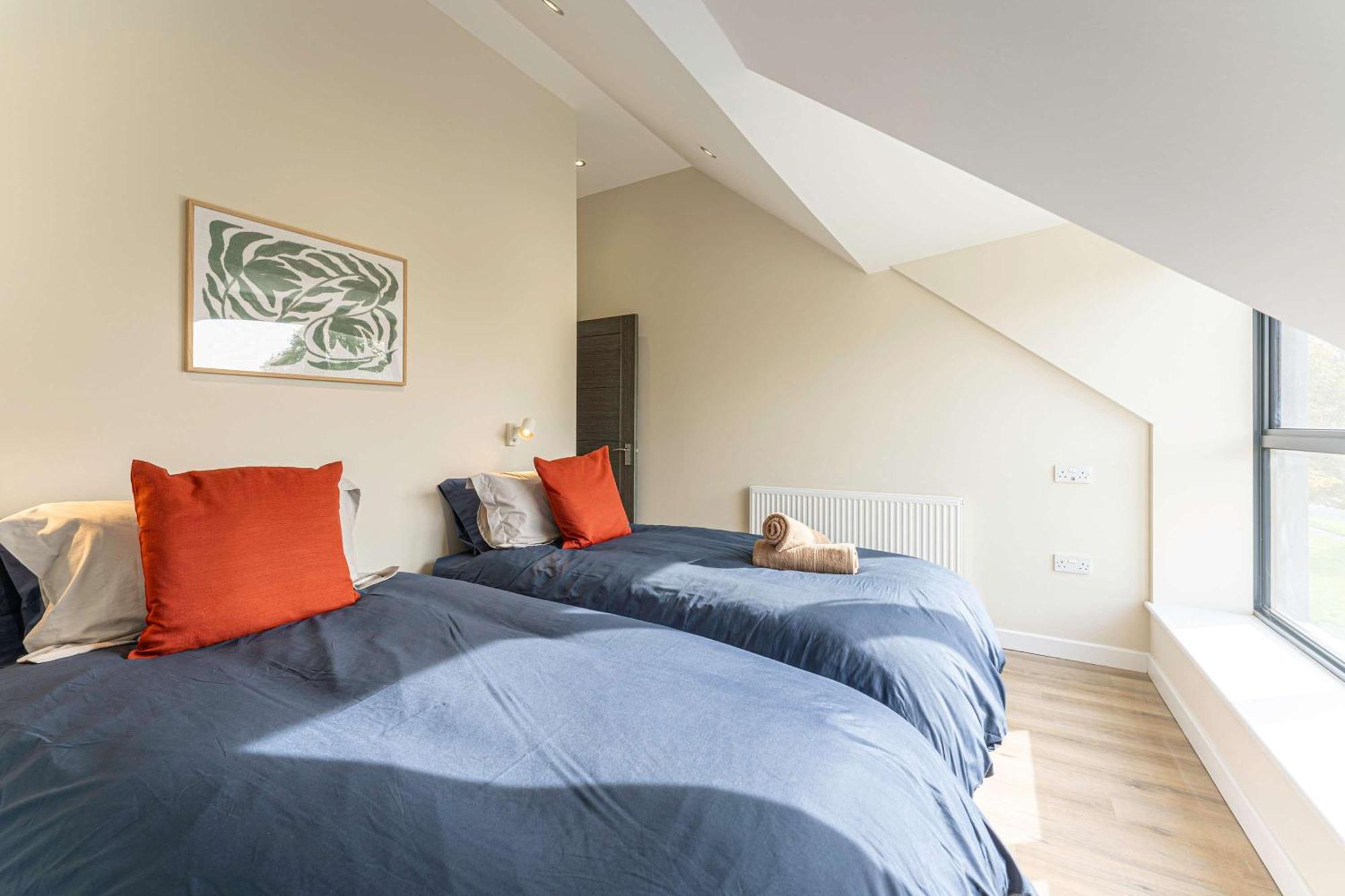 Stylish 2 Bedroom Apartments In Derby Dış mekan fotoğraf